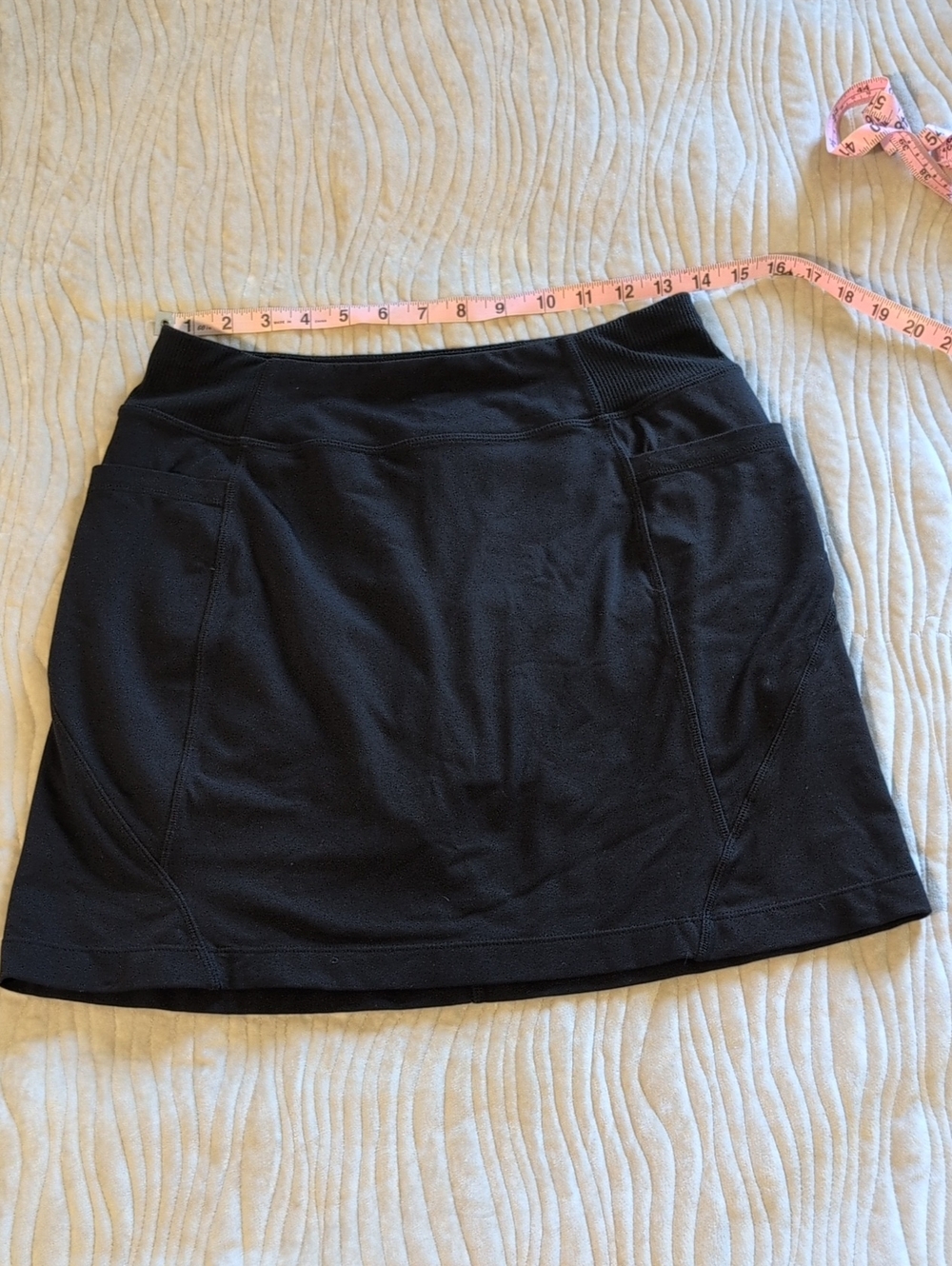 Athleta size S Black Active Mini Skort Skirt with Side Pockets Like New